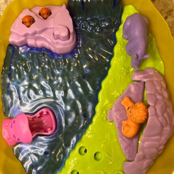 Polly Pocket Pineapple Play Set Purse - Picture 3 of 5